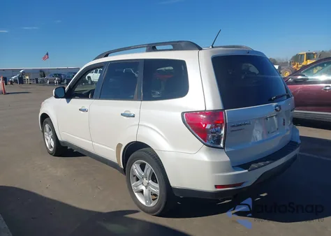 2010 Subaru Forester 2.5X Premium z USA, uszkodzony, nr VIN JF2SH6CC0AH707758